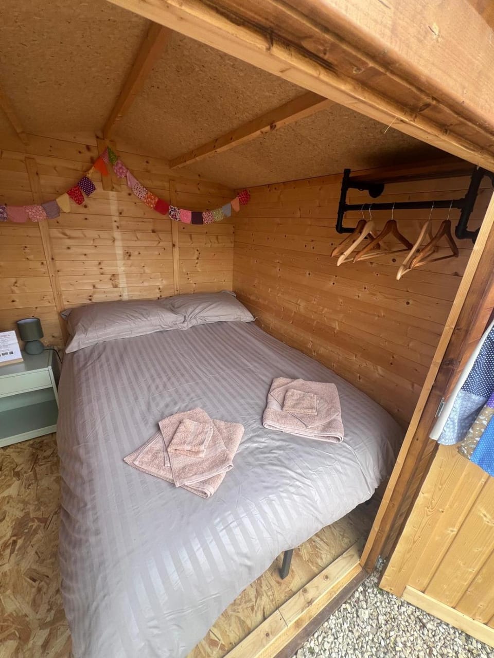 Cabane Taillis - Glamping on a Vineyard - Wooden Cabin Cabin in Nouvelle-Aquitaine