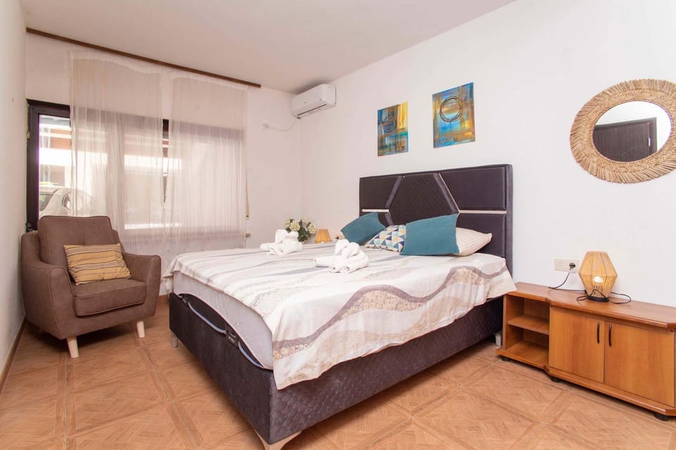 Spacious 2 Bedroom 2 Bath Flat with Large Terrace Apartment in Kotor Municipality