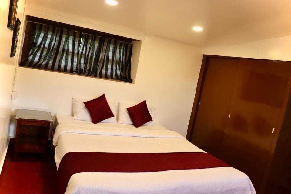 Bed, Photo of the whole room, Bedroom, wardrobe