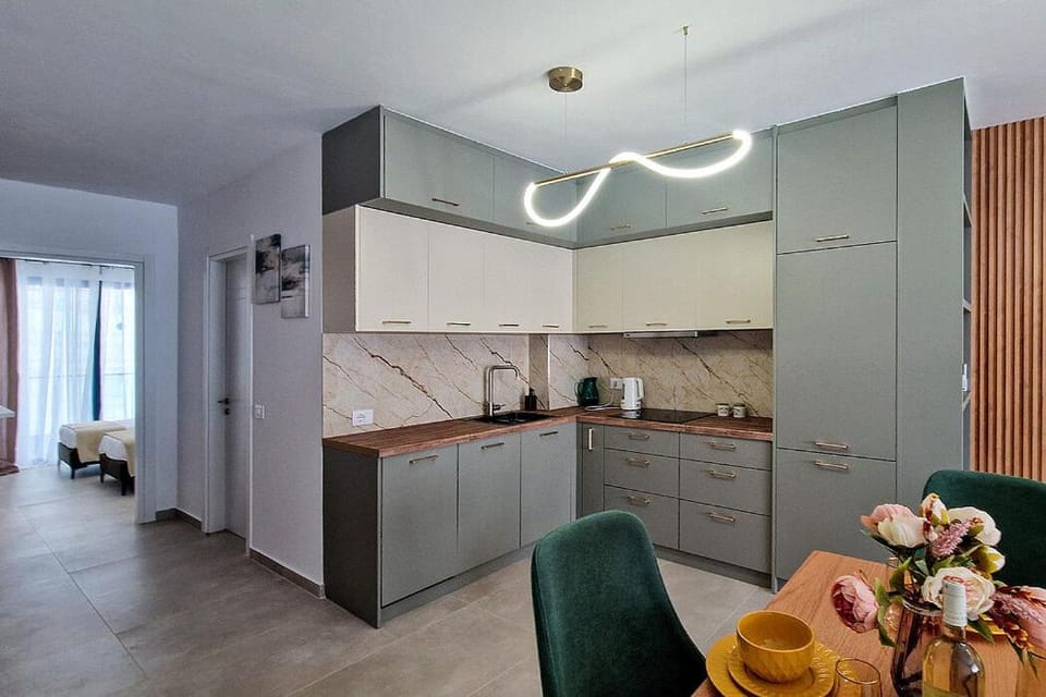 Kitchen or kitchenette, Kitchen or kitchenette, Dining area