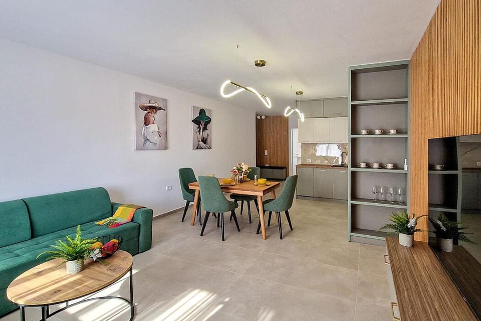Kitchen or kitchenette, Kitchen or kitchenette, Living room, Seating area, Dining area