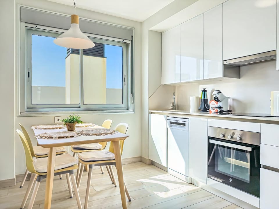 Dining area, dishwasher, oven, kitchen
