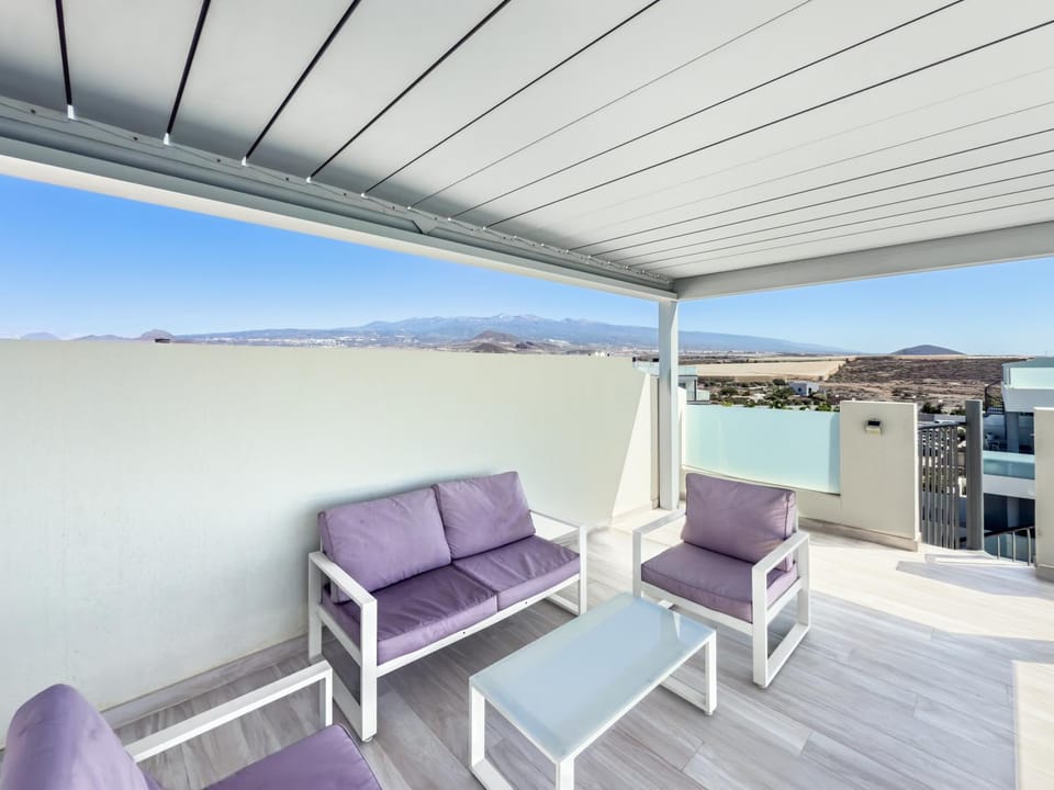 Balcony/Terrace, Balcony/Terrace, Seating area, Mountain view, Mountain view