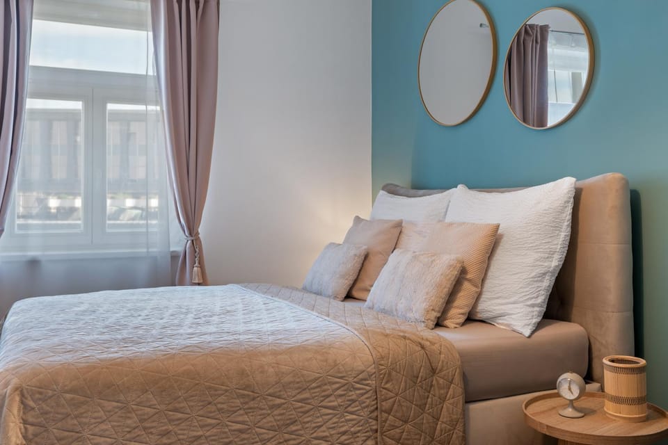 Bed, Bedroom, City view