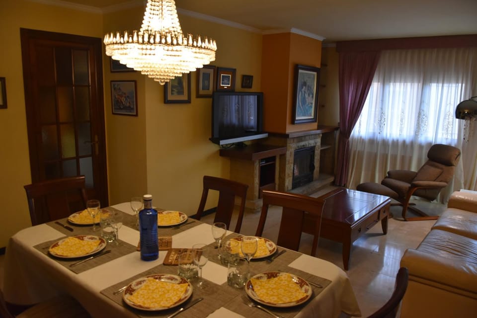 TV and multimedia, Living room, Dining area