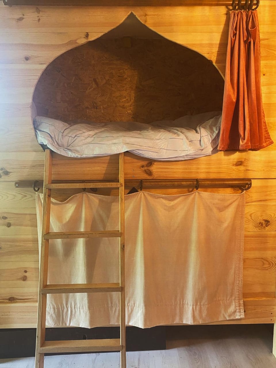 Dortoir dans la nature Hostel in Auvergne-Rhône-Alpes