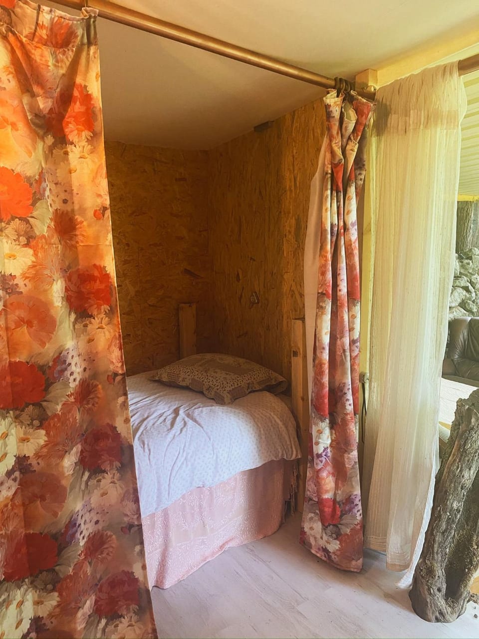 Dortoir dans la nature Hostel in Auvergne-Rhône-Alpes