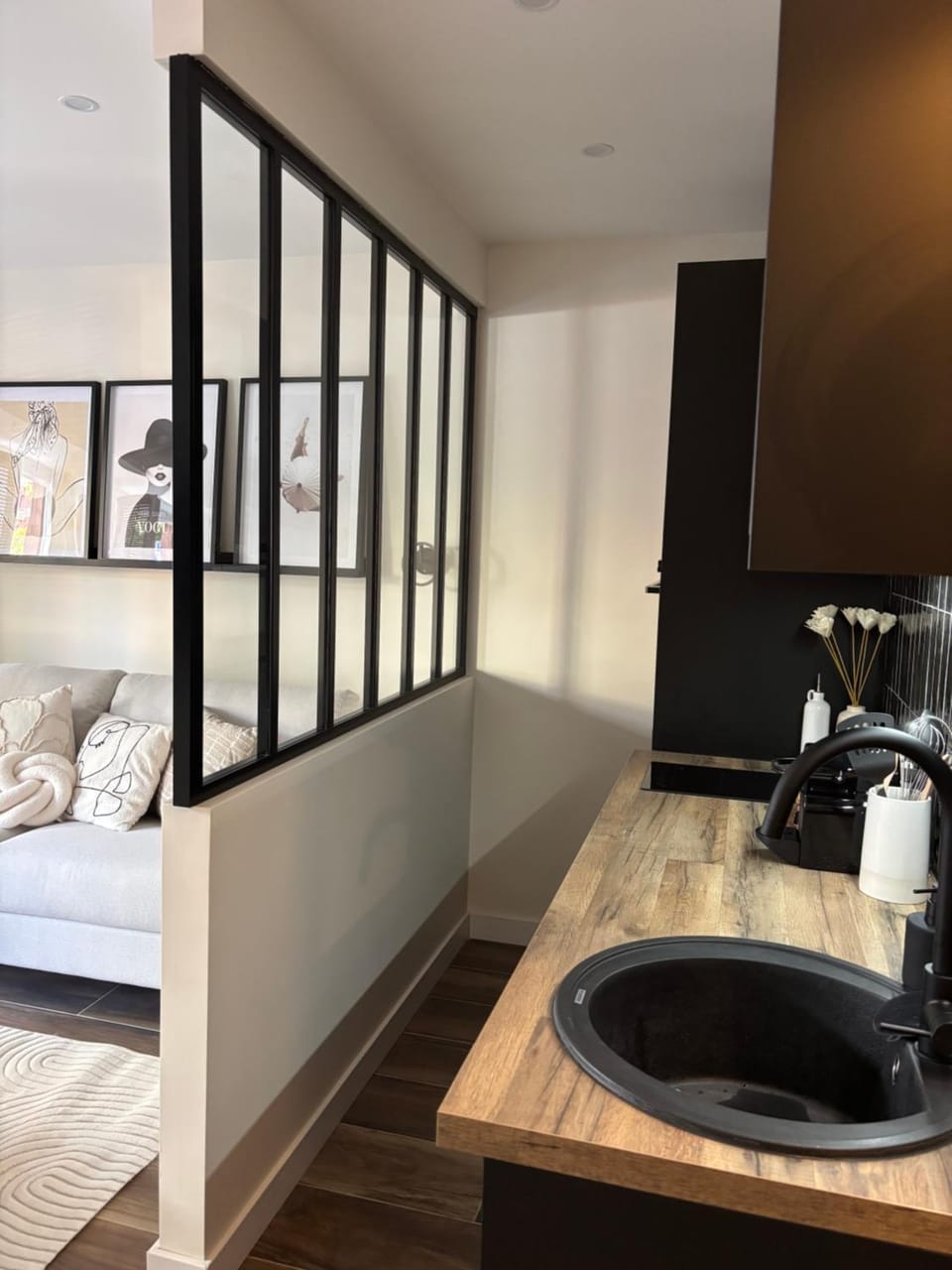 Kitchen or kitchenette