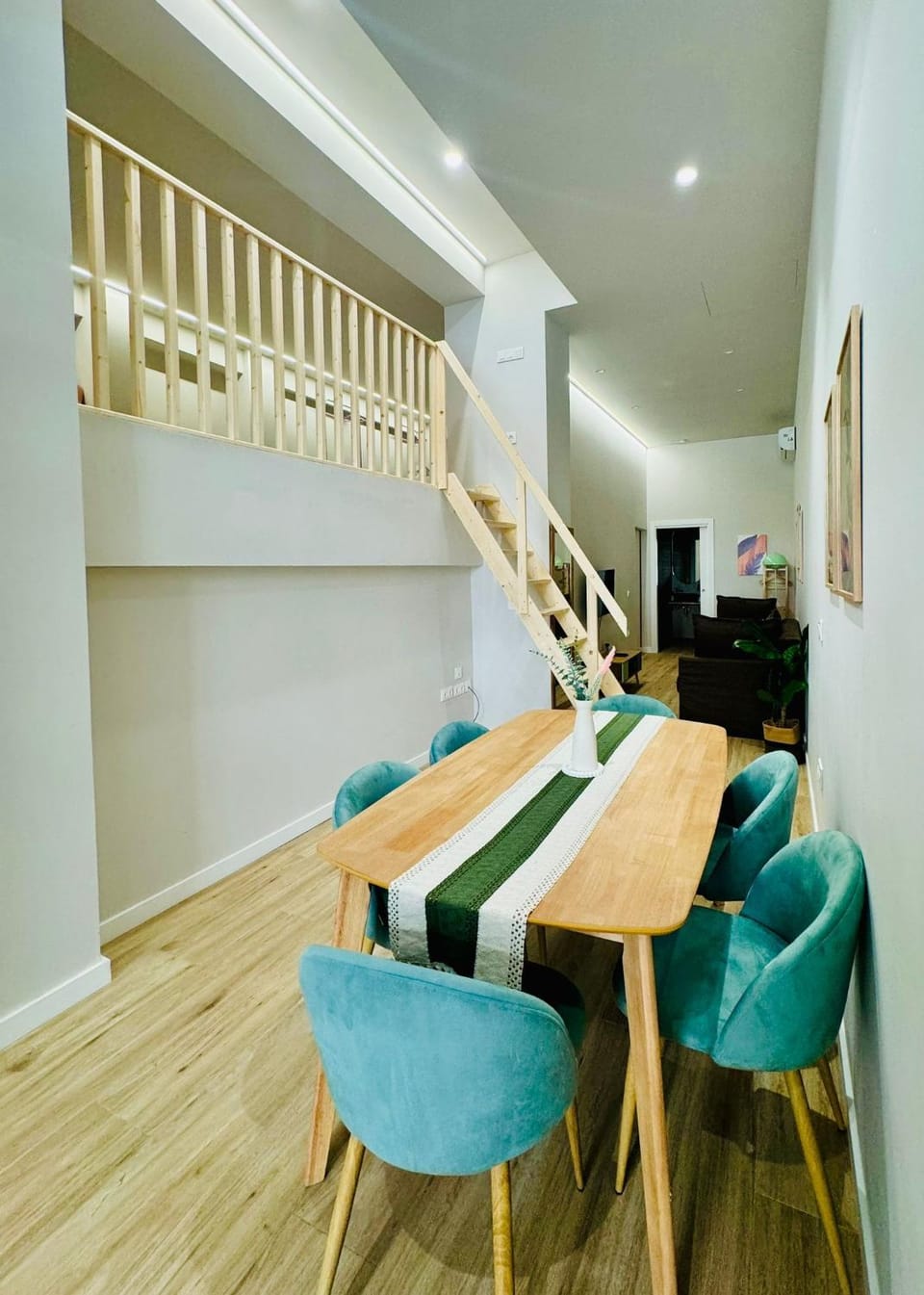 Living room, Dining area