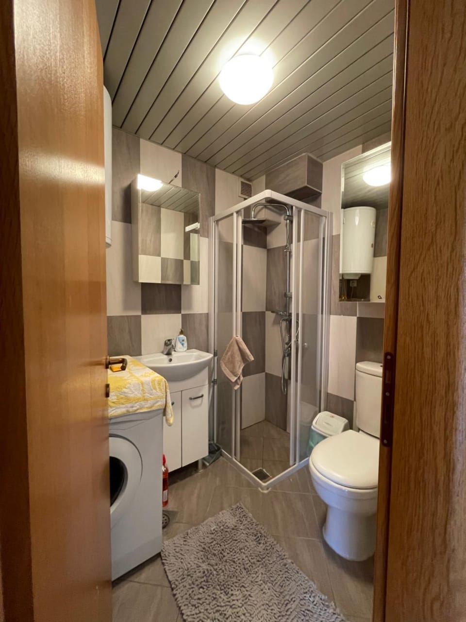 Shower, Toilet, Bathroom
