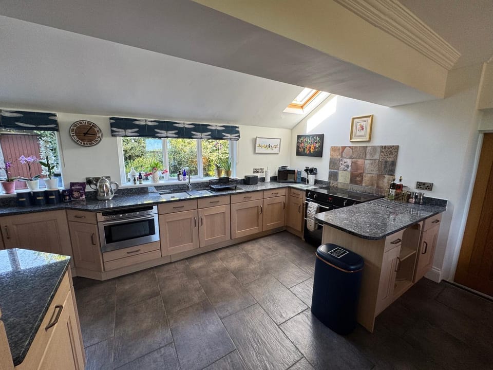 Coffee/tea facilities, Kitchen or kitchenette, dishwasher, oven, pet friendly, stove, toaster