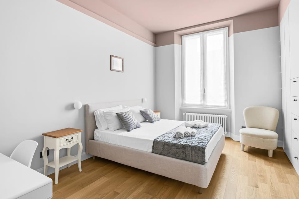 Luxury Penthouse - 5 min to Duomo Apartment in Milan