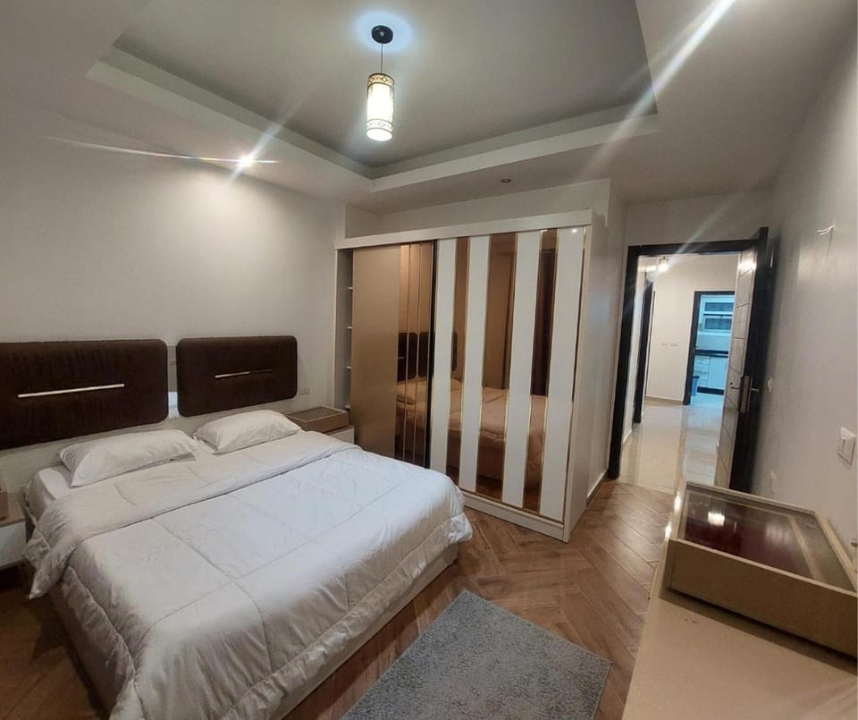 Bed, Bedroom, locker