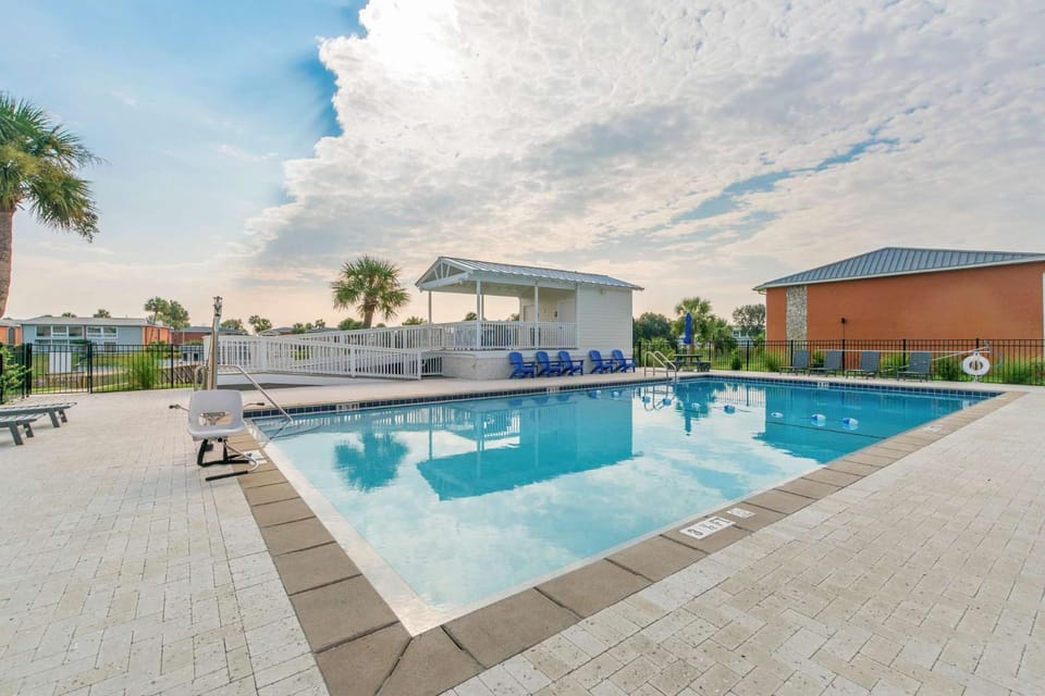 Surf N Snooze-Central Destin-Pet Friendly House in Destin