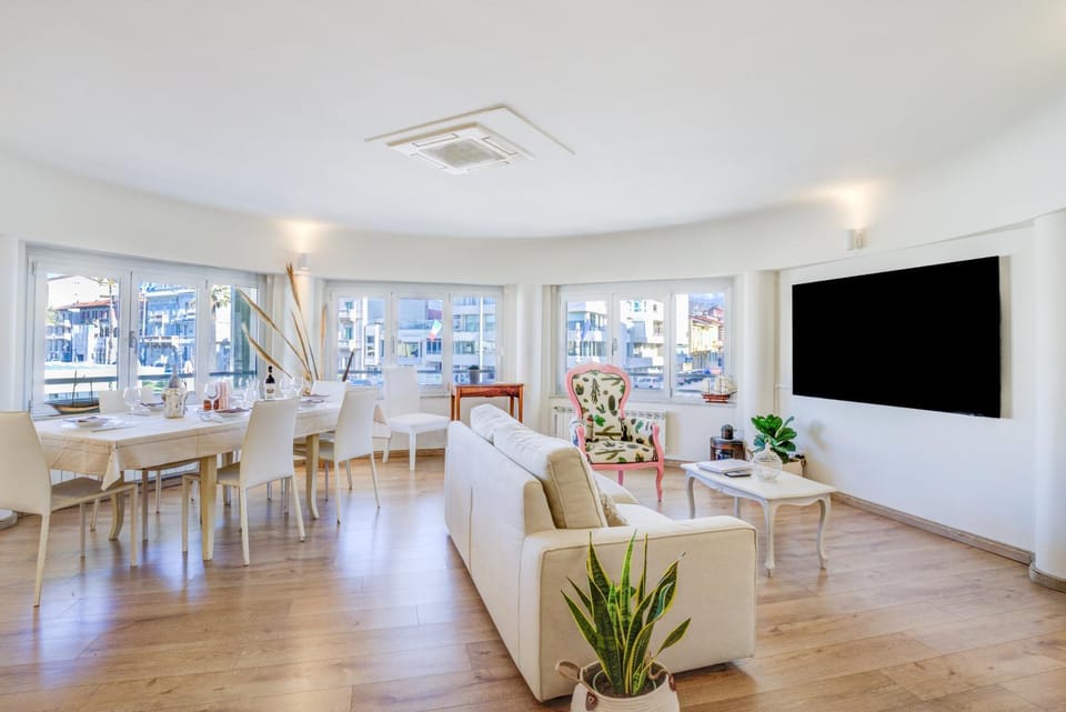 Intero Appartamento sul mare Passeggiata Viareggio Apartment in Viareggio