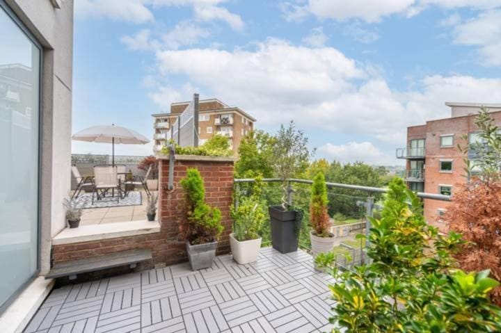 Property building, Patio, View (from property/room), Balcony/Terrace