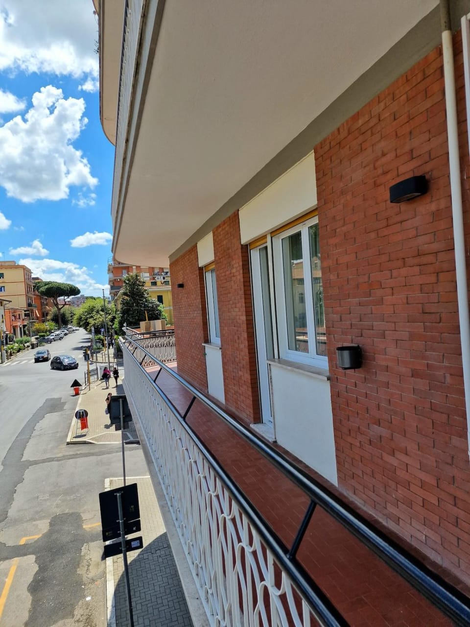 Property building, Day, Neighbourhood, Street view