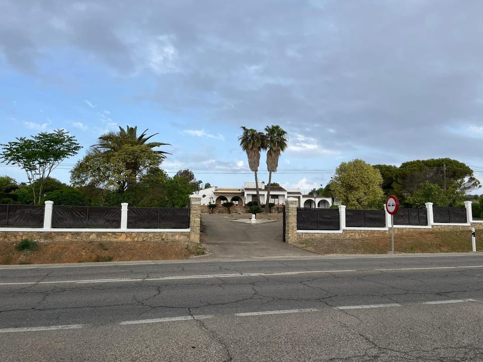 Facade/entrance, Garden, Garden view