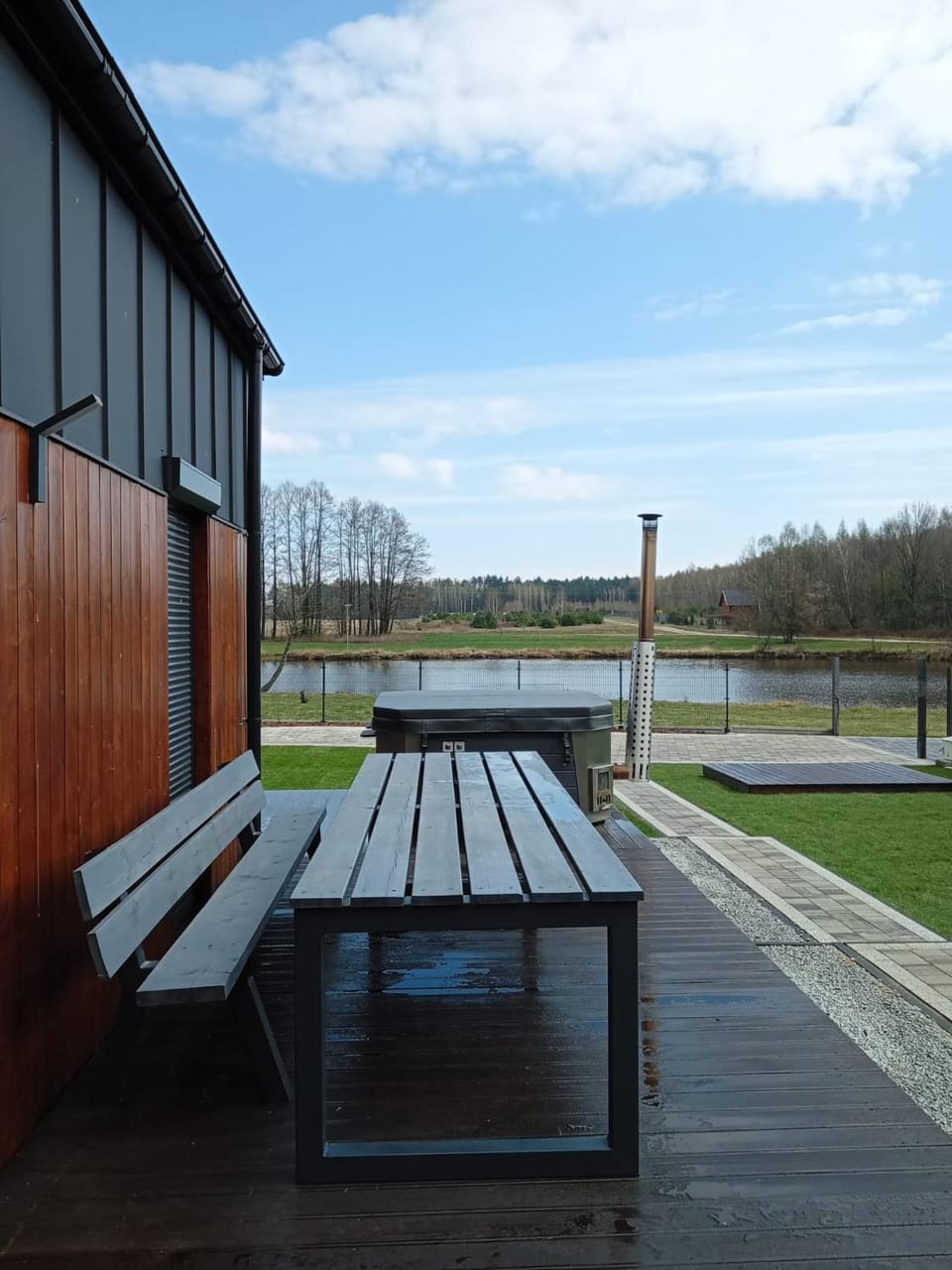 Domek nad Jeziorkiem Sauna -Silownia-Balia Apartment in Masovian Voivodeship