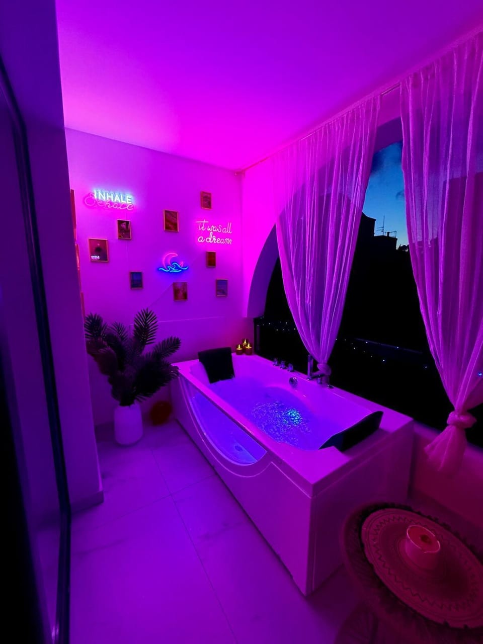 Hot Tub, Balcony/Terrace