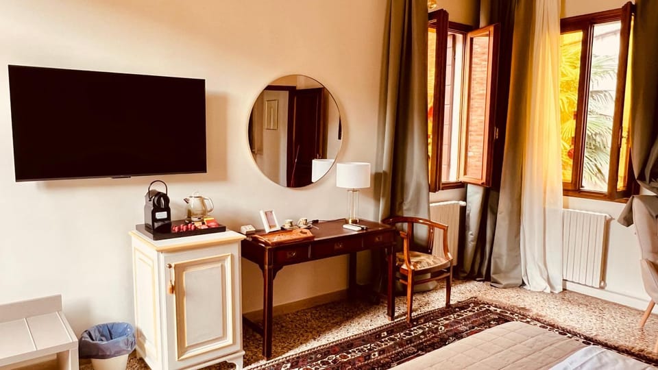 View (from property/room), Bedroom, Food