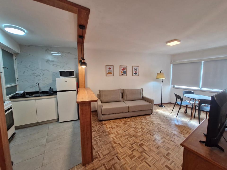 En el casco antiguo, excelente ubicación Apartment in Montevideo Department, Uruguay