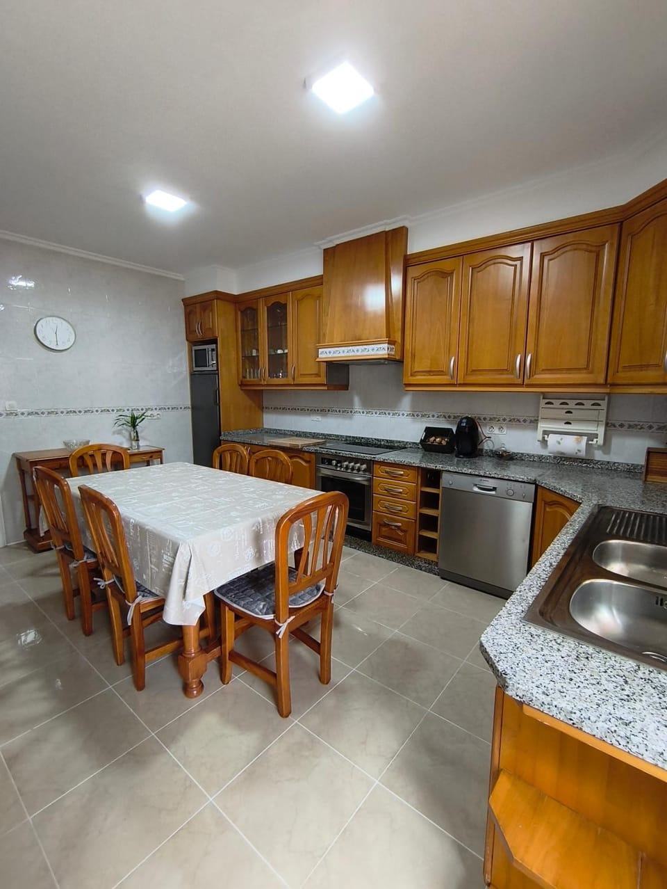 Kitchen or kitchenette, Dining area, dishwasher, oven, stove