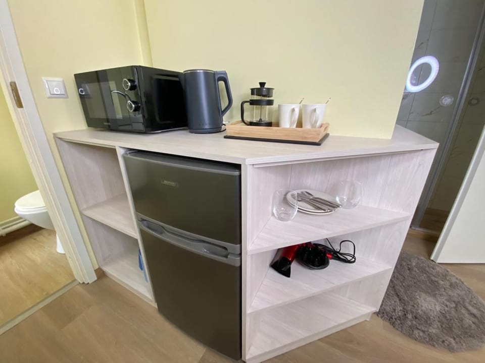 Coffee/tea facilities, Kitchen or kitchenette