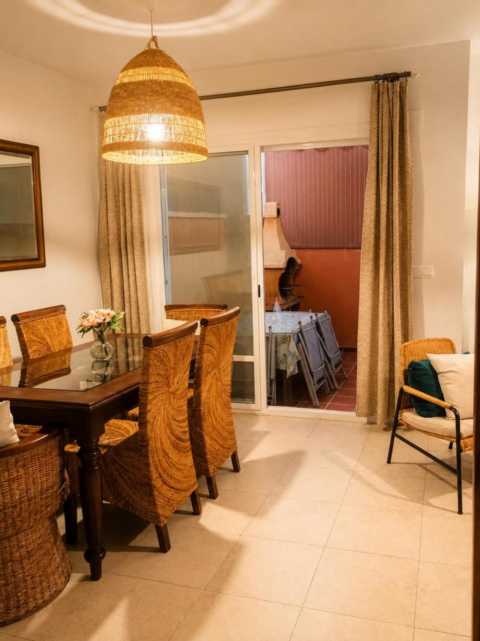 Living room, Photo of the whole room, Dining area