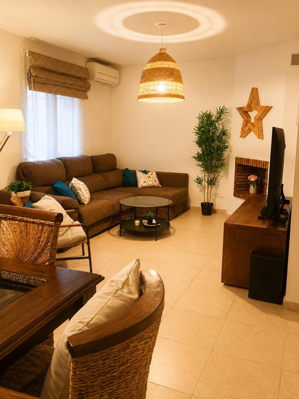 TV and multimedia, Living room, fireplace, air conditioner