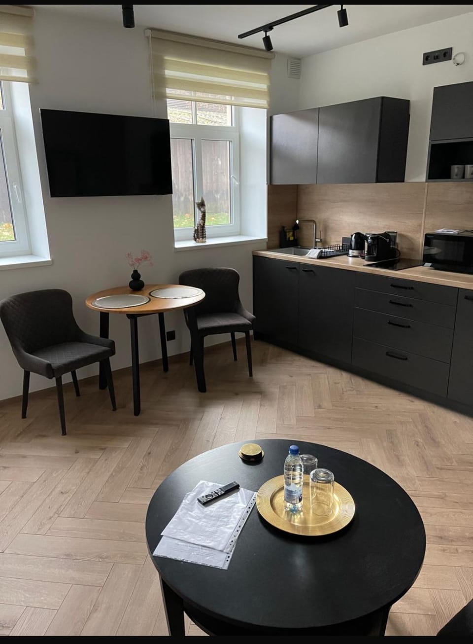 TV and multimedia, Kitchen or kitchenette, Dining area