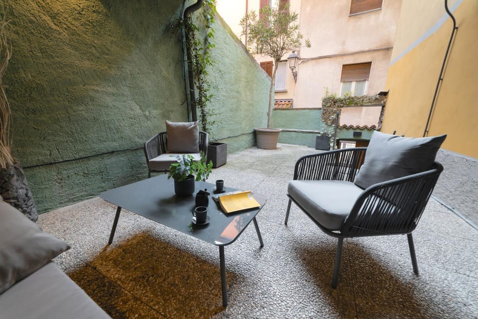 Garden, Inner courtyard view