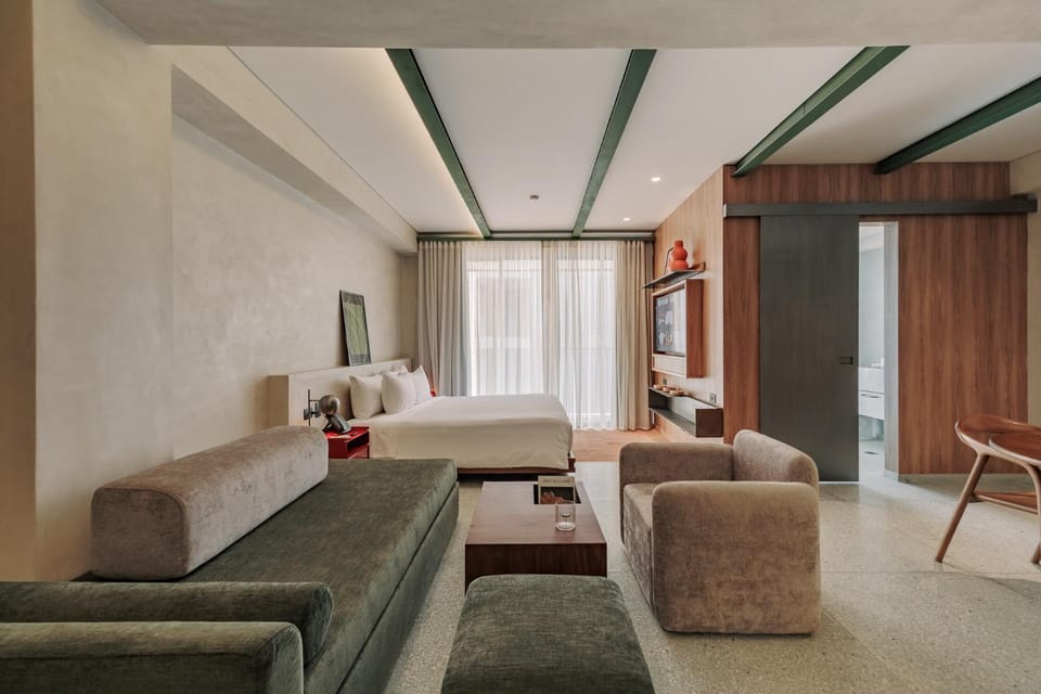 Bed, Living room, Photo of the whole room, Seating area, Bedroom