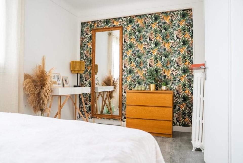 Bed, Photo of the whole room, Bedroom