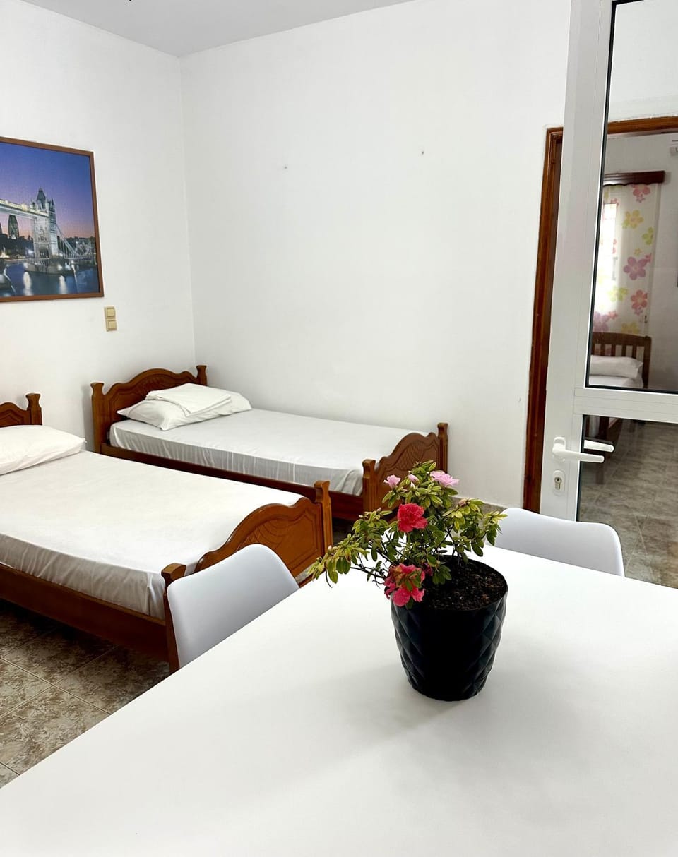 Chris apartament 2 Bed and Breakfast in Tirana County, Albania