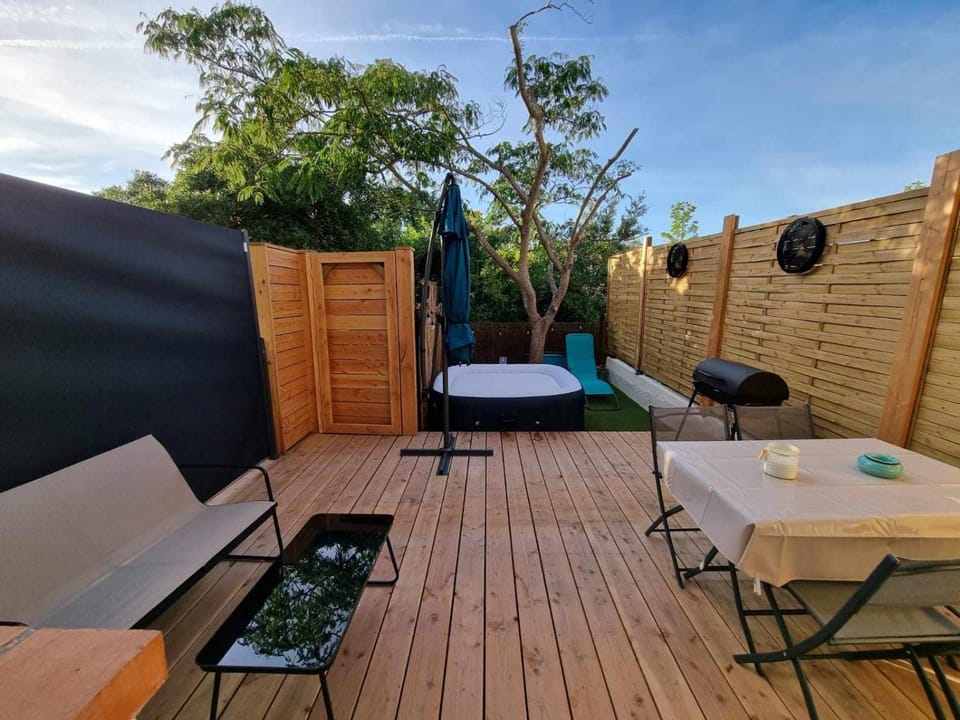 Patio, Garden, Balcony/Terrace, Dining area