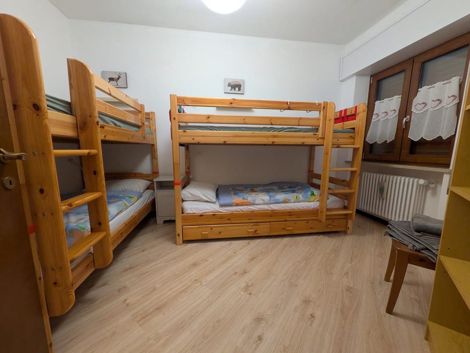 Bed, Bedroom, bunk bed