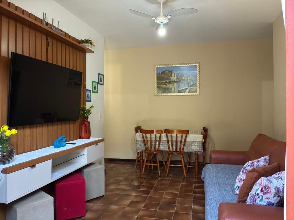 Communal lounge/ TV room, TV and multimedia, Living room, Dining area