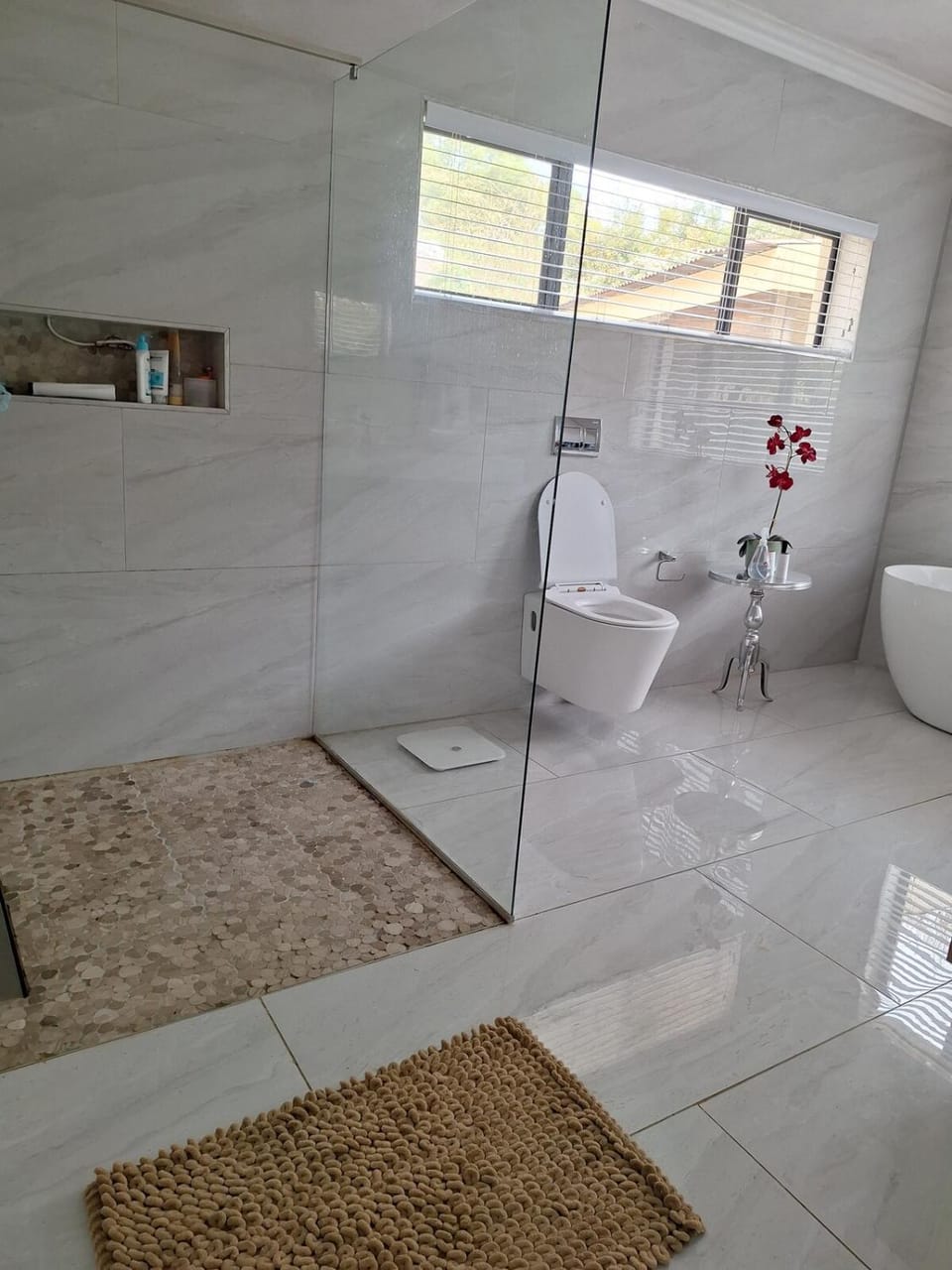 Family-Friendly 4-Bedroom Haven House in Gauteng
