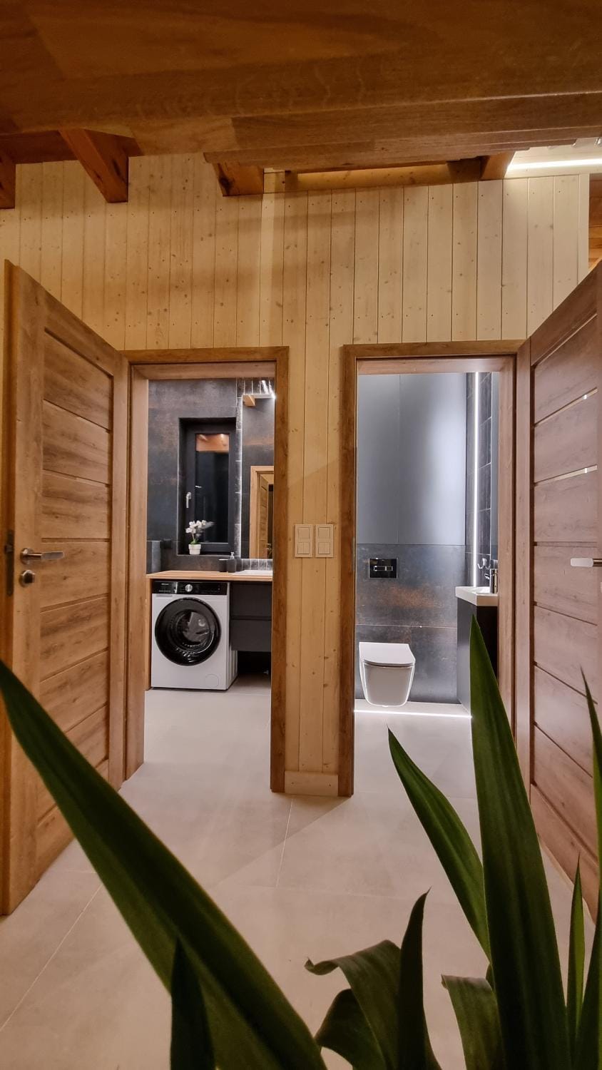 Bathroom, washing machine