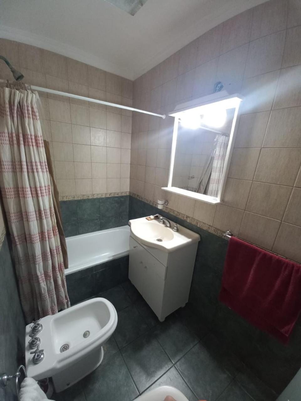 Shower, Toilet, Bathroom, Bath, bidet, towels