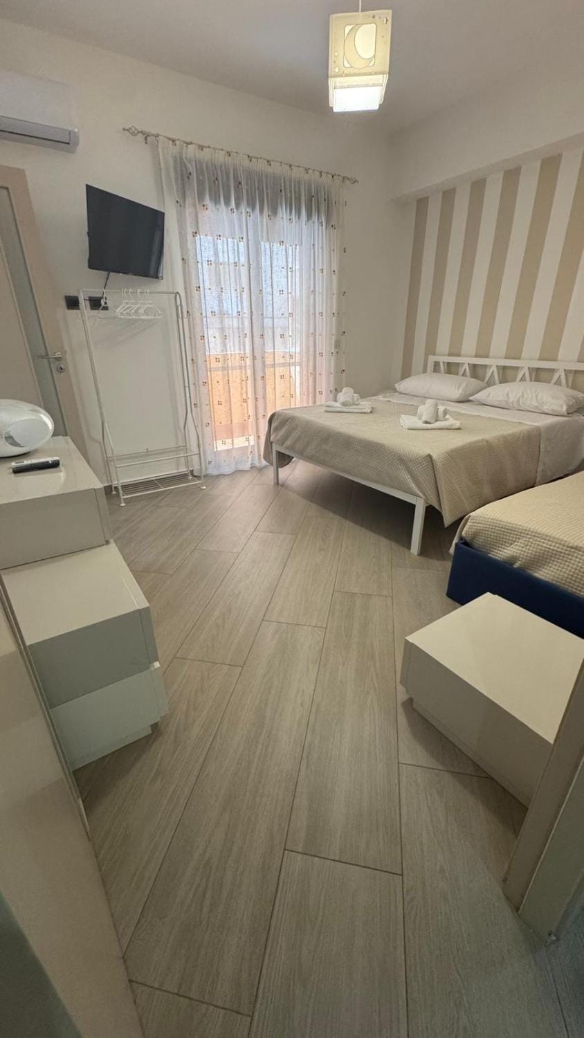 TV and multimedia, Balcony/Terrace, Bedroom, heating, air conditioner