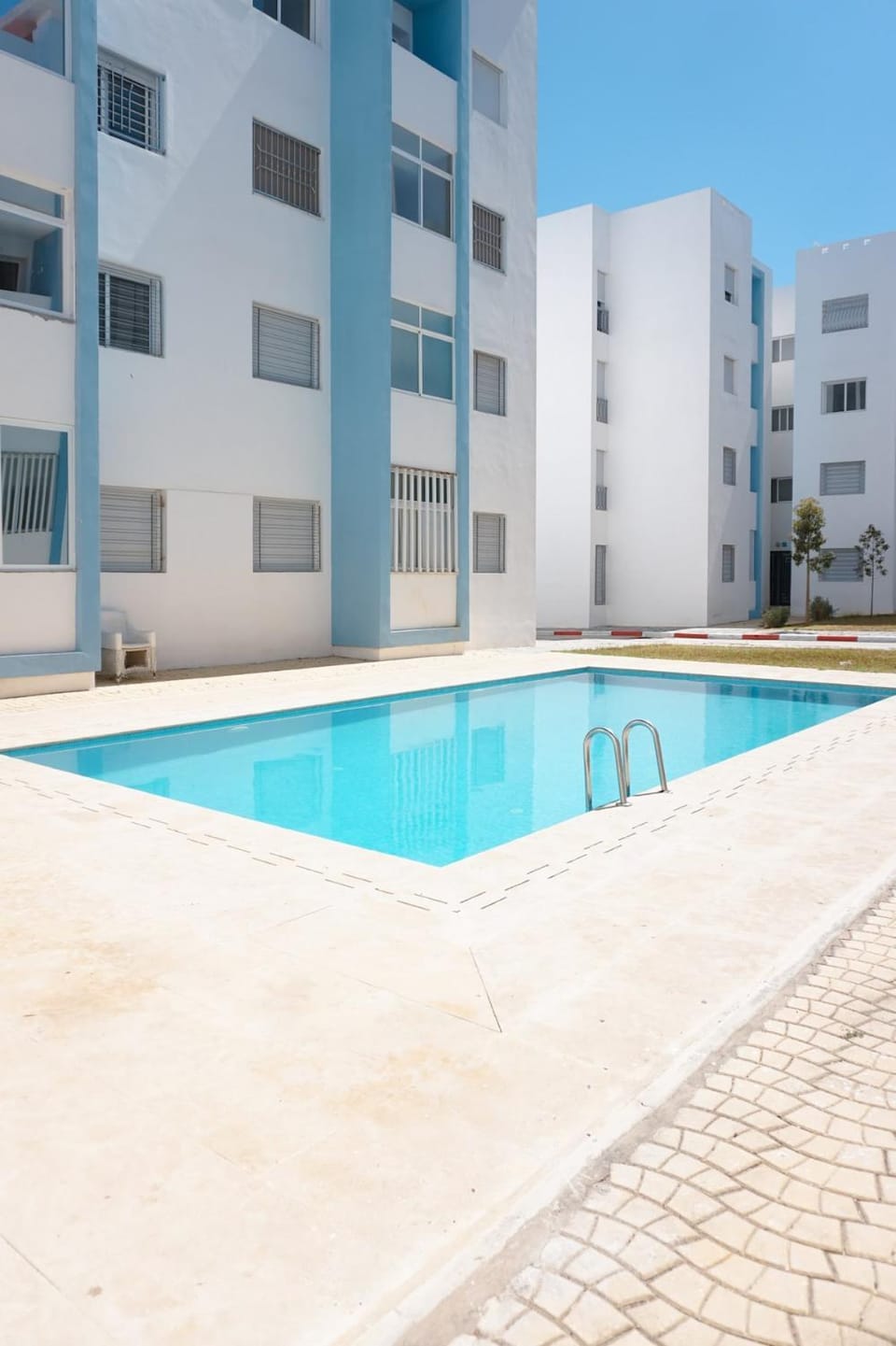 Beautiful 2 bdr flat with pool view & free parking Apartment in Tangier-Tétouan-Al Hoceima
