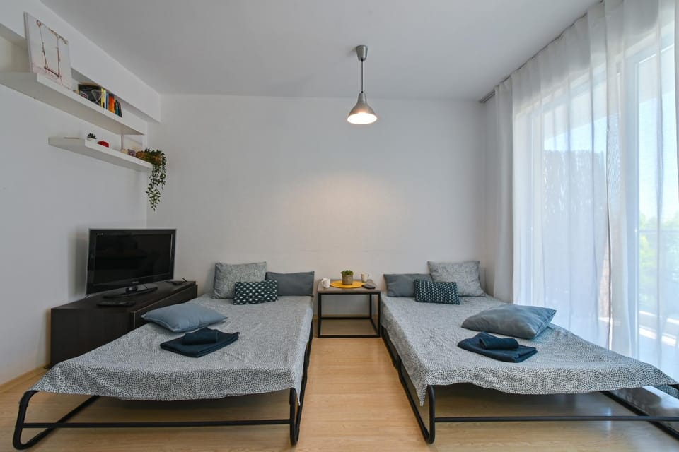 Bed, Living room, Seating area