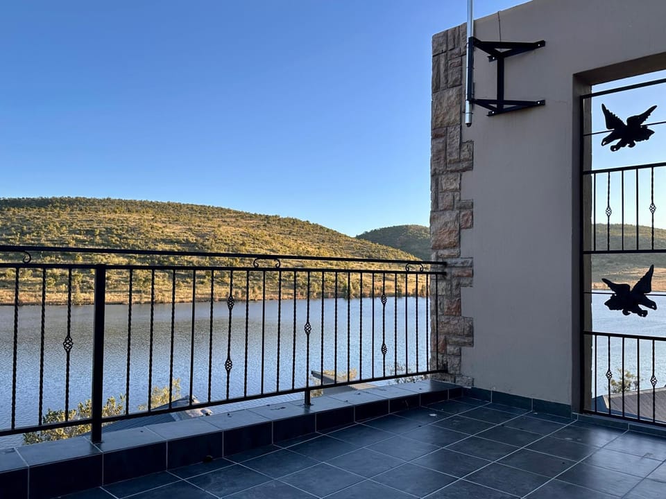 Day, Natural landscape, View (from property/room), Balcony/Terrace, Lake view, Mountain view