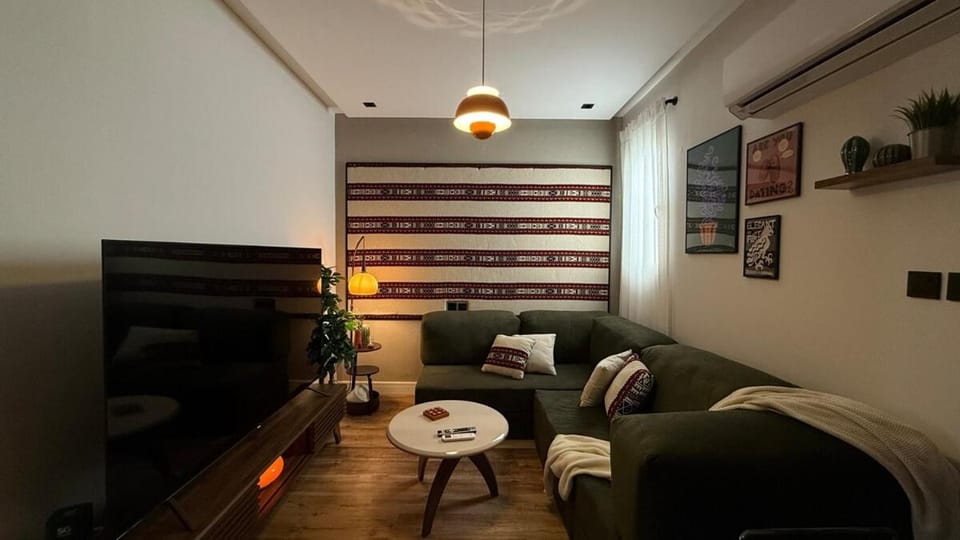 Communal lounge/ TV room, Living room, Seating area