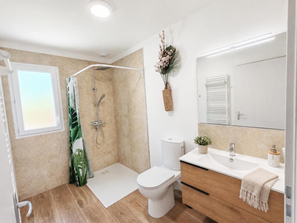 Shower, Bathroom