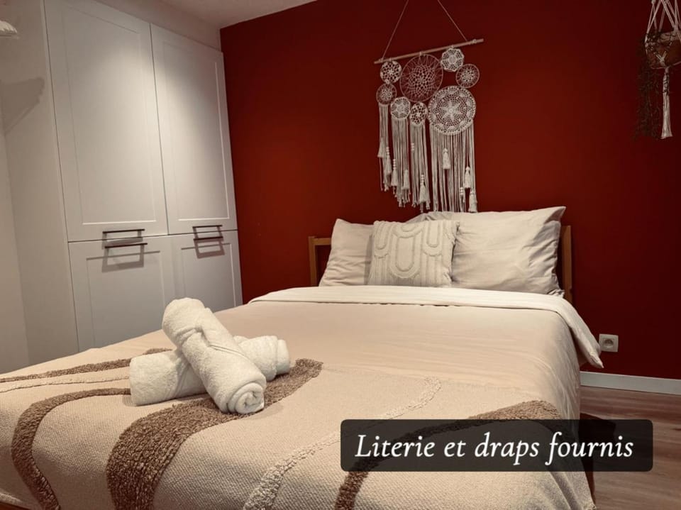 Chez Denis et Jenni à Han sur Lesse Apartment in Wallonia, Belgium