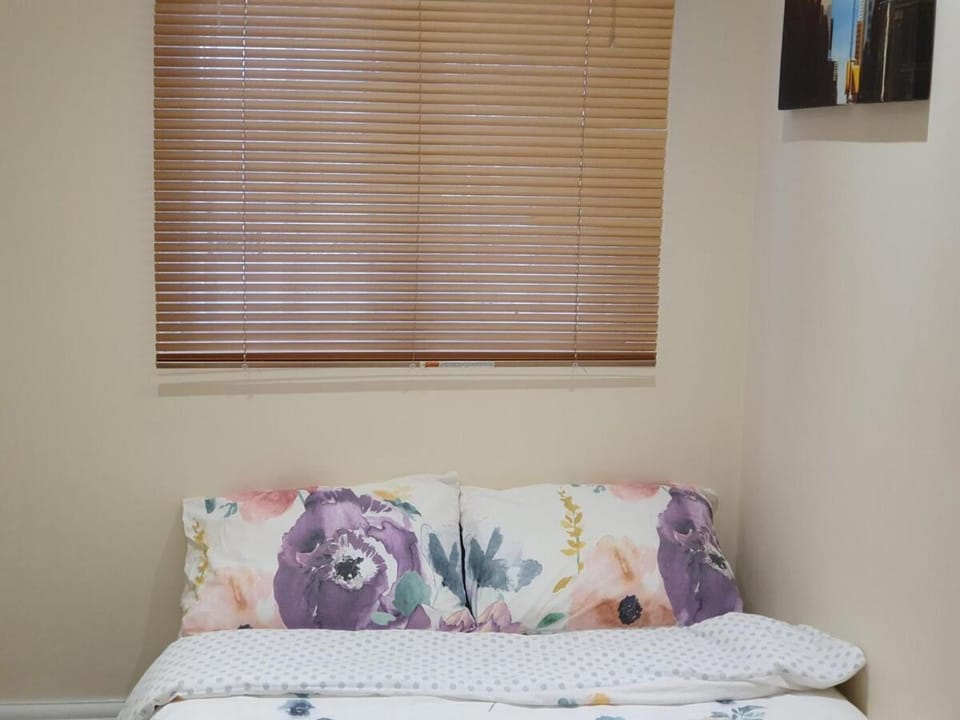 Studio in LONDON UK - 12 MINS to EUSTON Apartment in Harrow