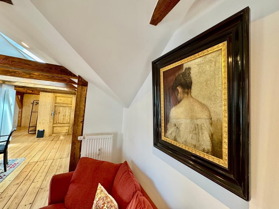 Living room, Decorative detail